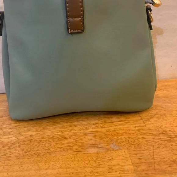 Vesasan Gaohn Green and Brown Shoulder/ Crossbody Bag with Faux Leather NWOT - Picture 7 of 13